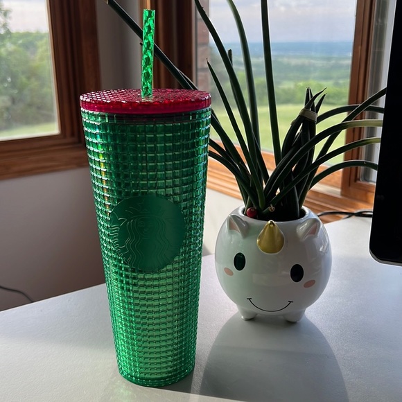 Starbucks venti tumbler green grid design with pink lid - Picture 2 of 5